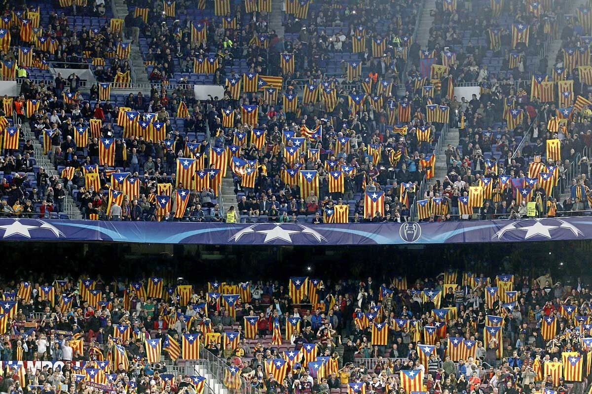 Esteladas en el Camp Nou