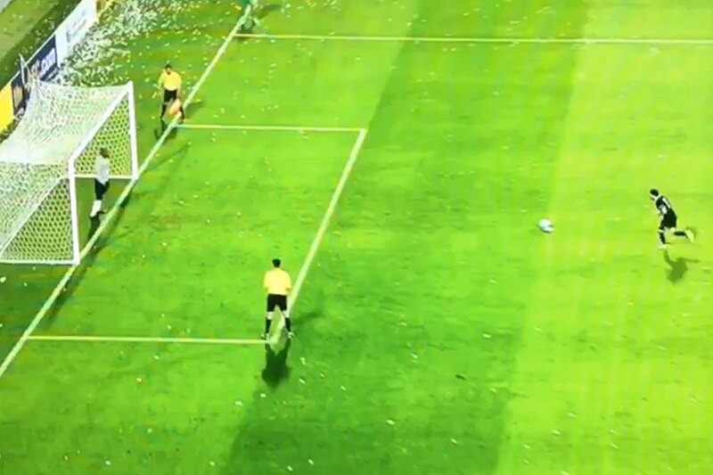 xavi fallaun penalti con el Al Sadd