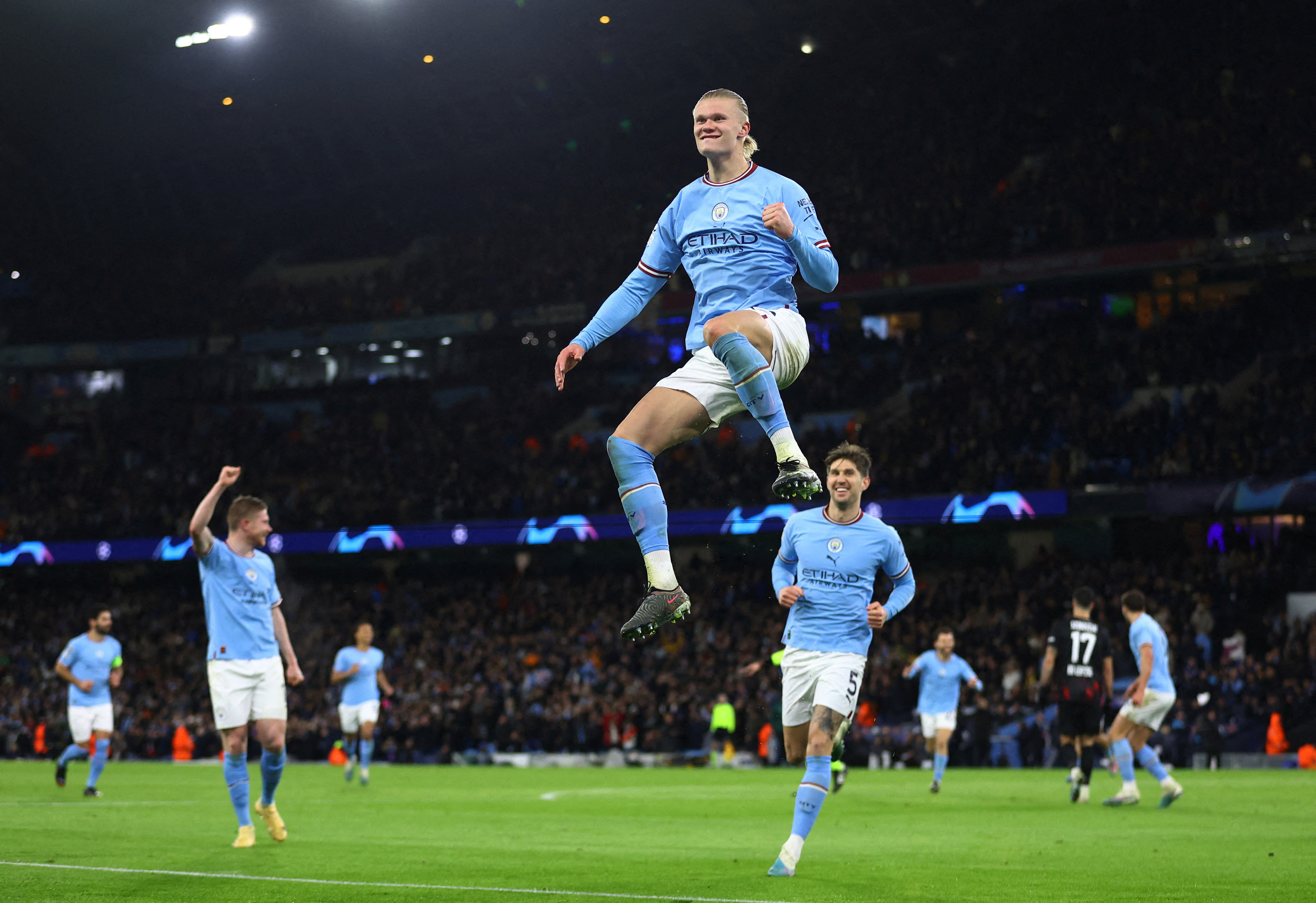 Manchester City e Inter acceden a cuartos de Champions